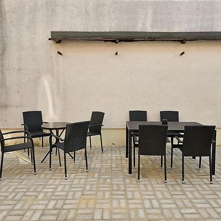Schoene Grosse Ferienwohnung 79M2 Und 2 Baeder, Zentrumnah, 2Og Erfurt Buitenkant foto