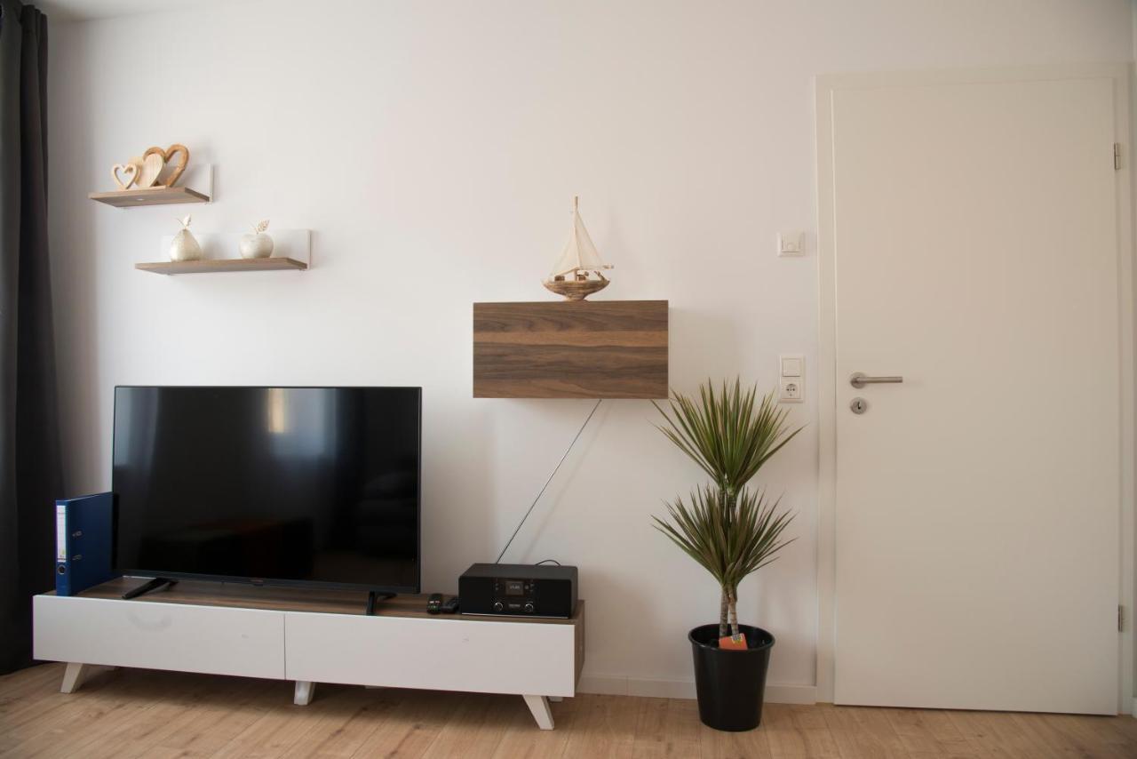 Schoene Grosse Ferienwohnung 79M2 Und 2 Baeder, Zentrumnah, 2Og Erfurt Buitenkant foto