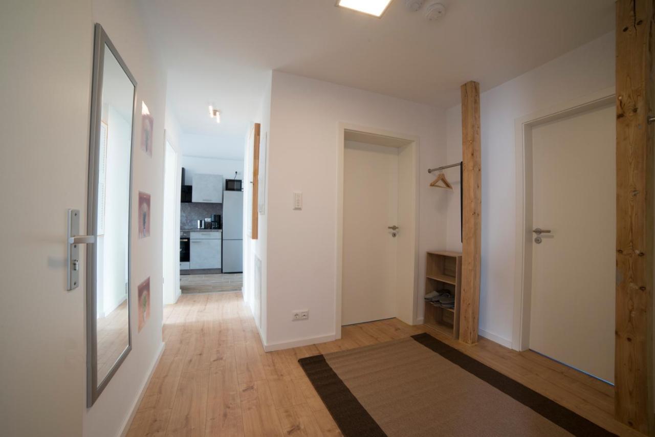 Schoene Grosse Ferienwohnung 79M2 Und 2 Baeder, Zentrumnah, 2Og Erfurt Buitenkant foto