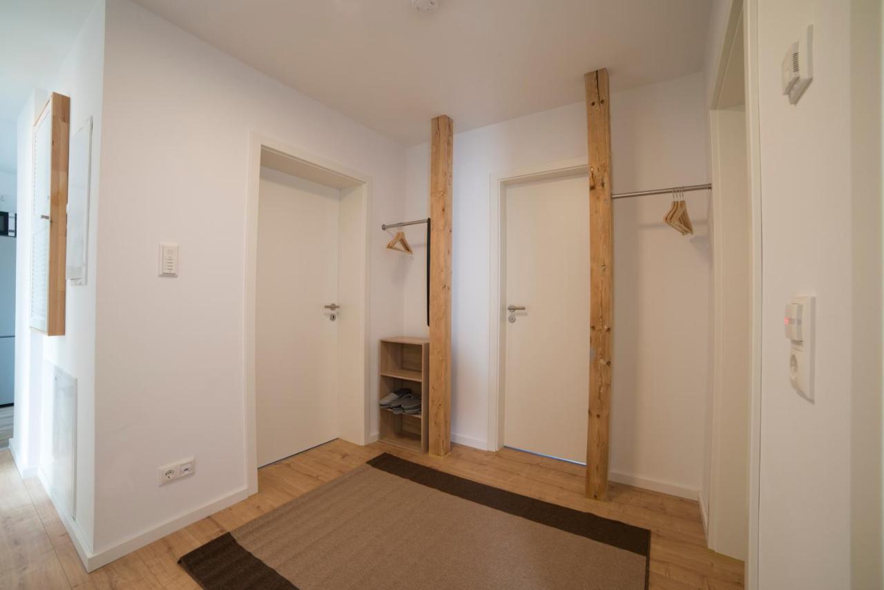 Schoene Grosse Ferienwohnung 79M2 Und 2 Baeder, Zentrumnah, 2Og Erfurt Buitenkant foto
