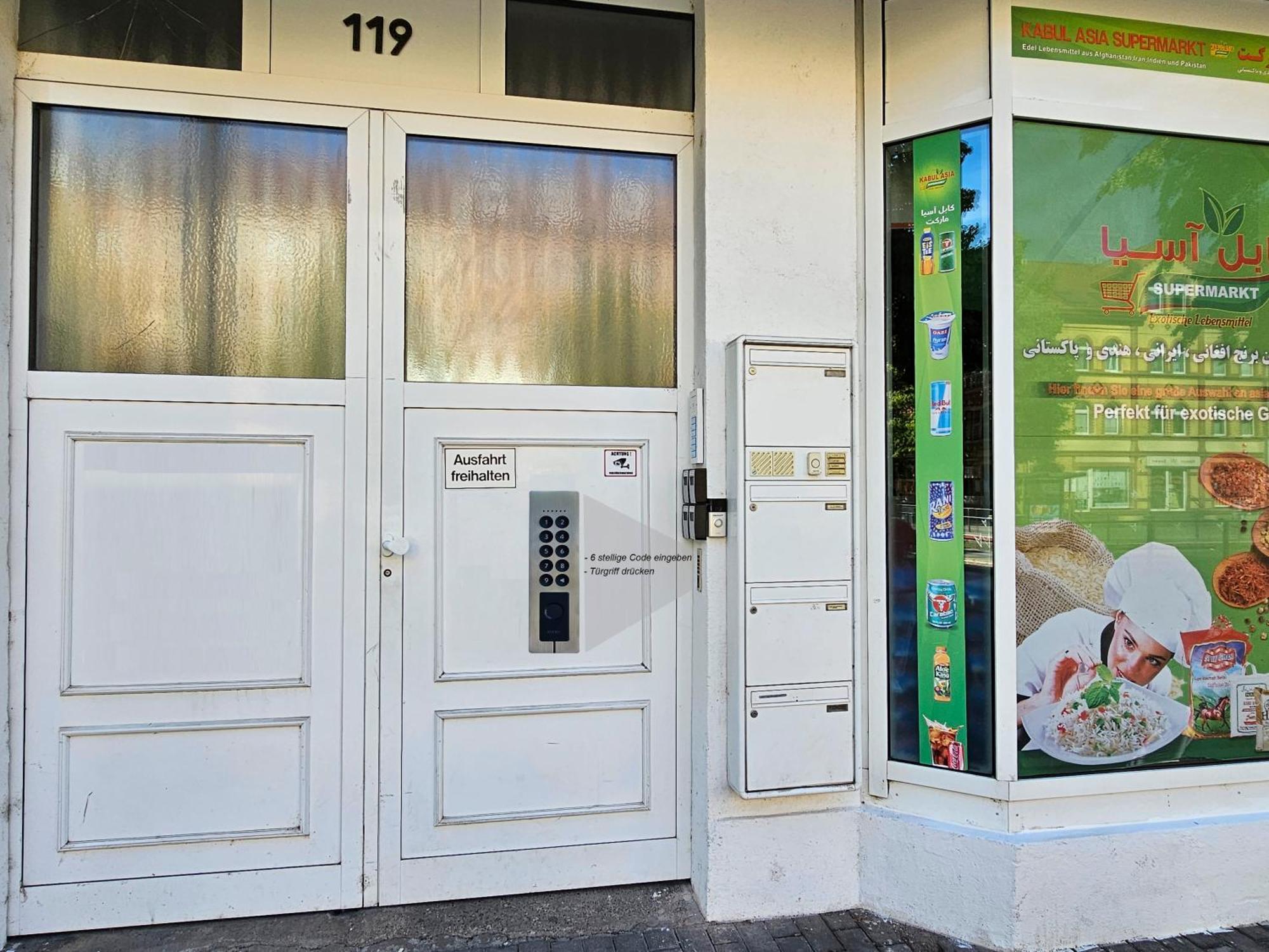 Schoene Grosse Ferienwohnung 79M2 Und 2 Baeder, Zentrumnah, 2Og Erfurt Buitenkant foto